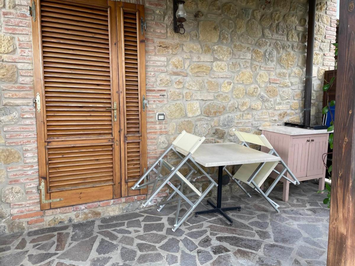 Casa Vacanza Le Case San Gimignano Zewnętrze zdjęcie
