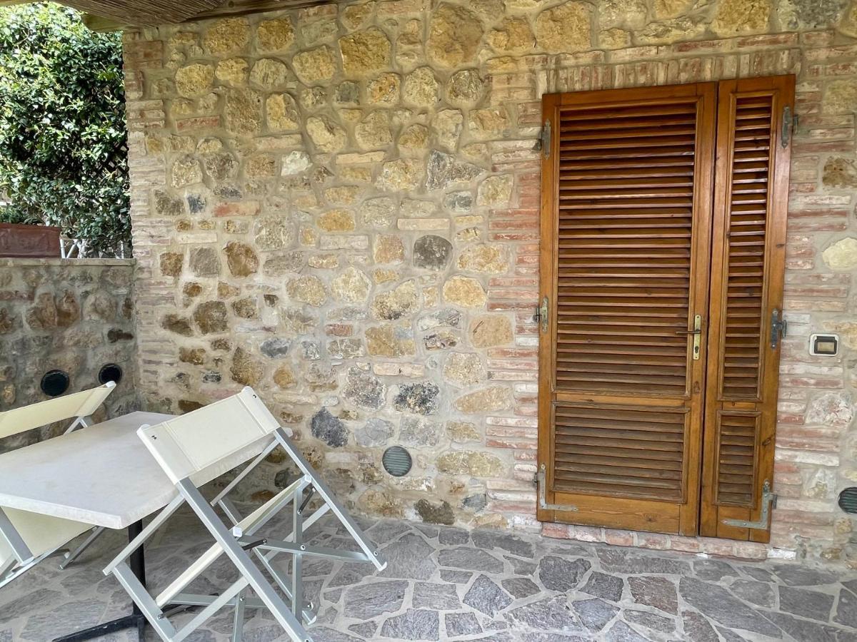 Casa Vacanza Le Case San Gimignano Zewnętrze zdjęcie